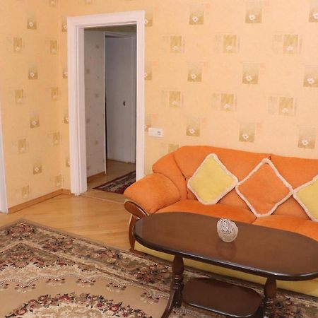 Апартаменты 100м2 в малом центре Еревана Екстер'єр фото